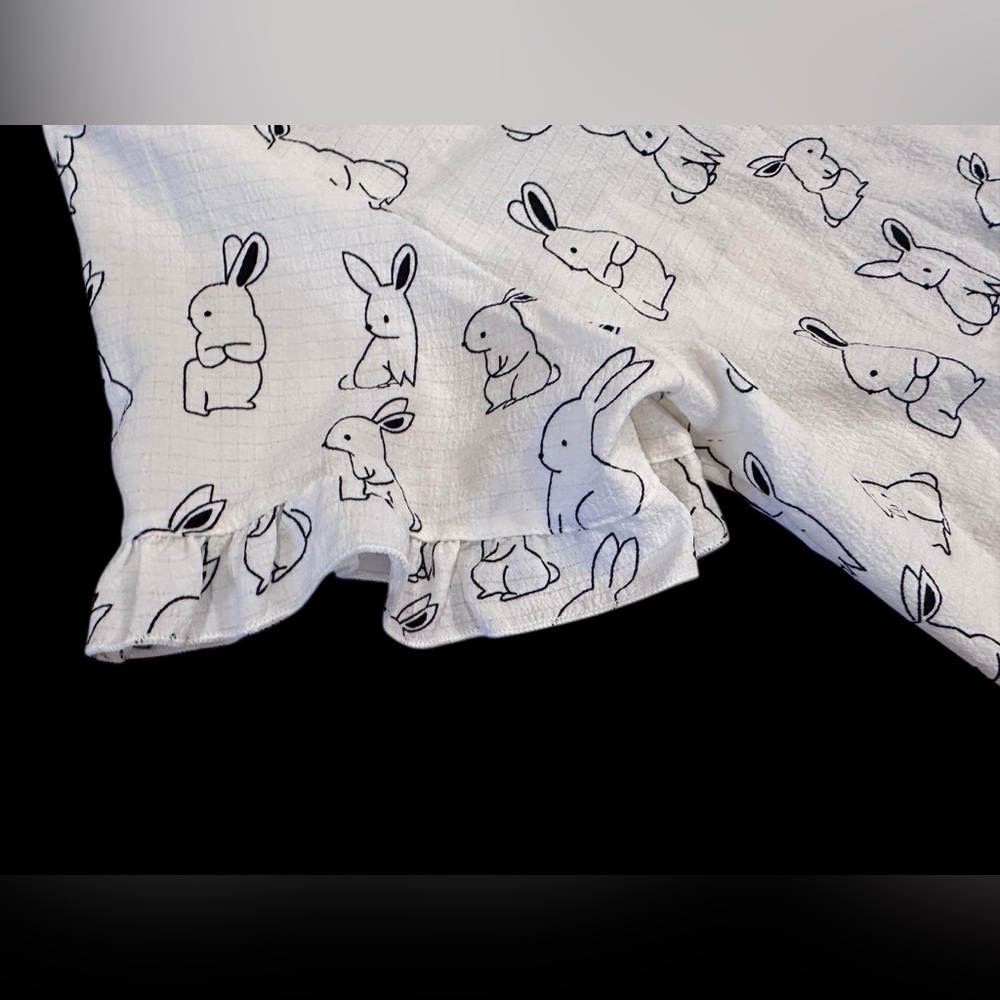 Women’s Easter Bunny Rabbit Print Ruffle Trim Button Front PJ Shorts Set Large - Picture 6 of 10